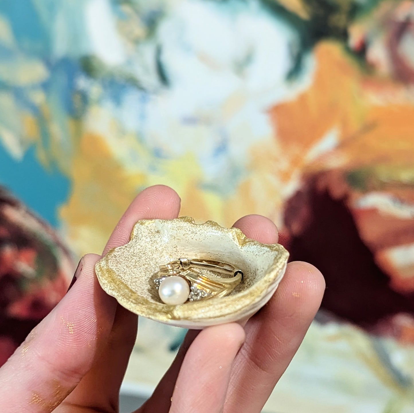 Oyster Ring Holder