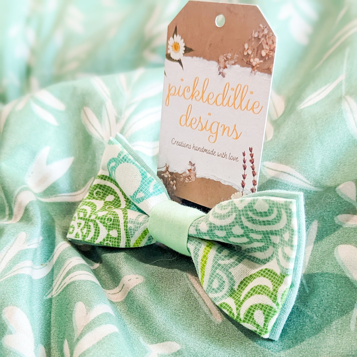 Spring Green Dog Bowtie 2