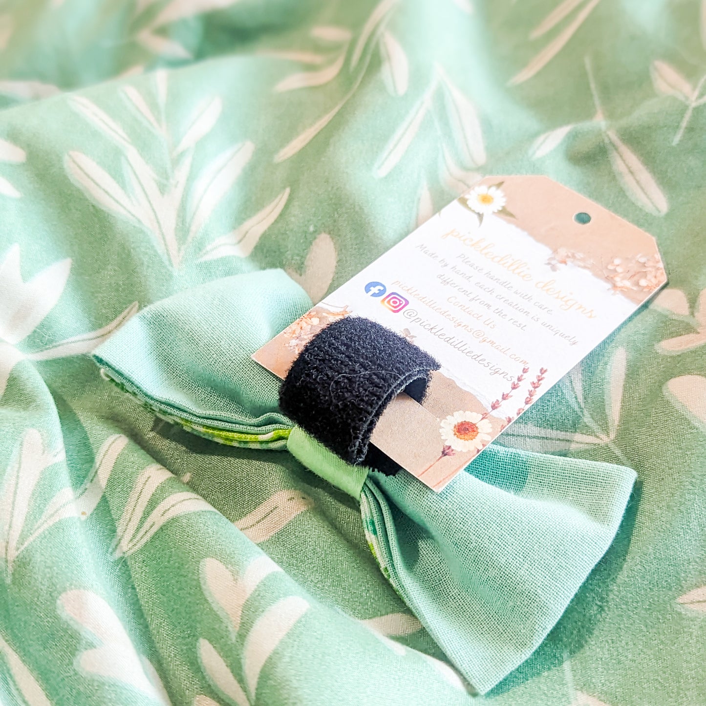 Spring Green Dog Bowtie 2