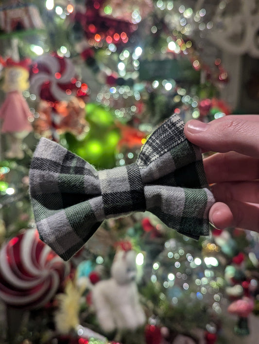 Green & Black Plaid Dog Bowtie